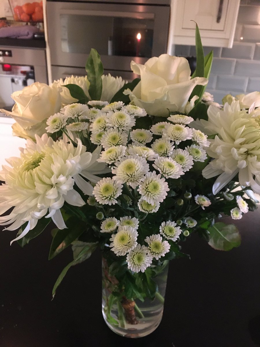 Diane_Saxon's tweet photo. #NewRelease day #Flowers from a fan #Copycat #copycatoutnow @BoldwoodBooks #books #psychologicalthriller #thriller #fiction https://t.co/xrkRiwOQF2