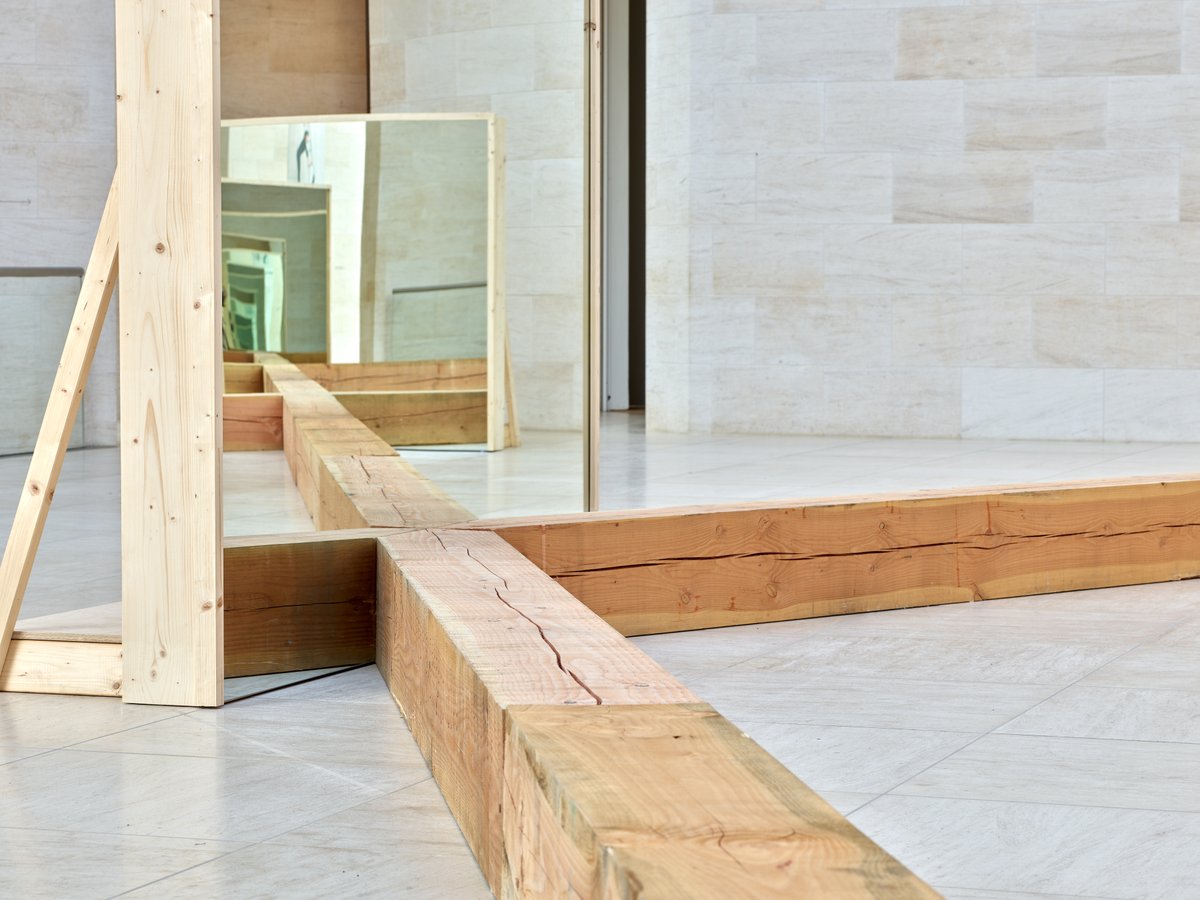 CastelliGallery's tweet photo. "Robert Morris. The Perceiving Body” - curated by Jeffrey Weiss, is now on view at Mudam Luxembourg through April 26, 2020 https://t.co/Mzd86GQ4n5 #RobertMorris #CastelliGallery @mudamlux https://t.co/xuFhvwPlrR
