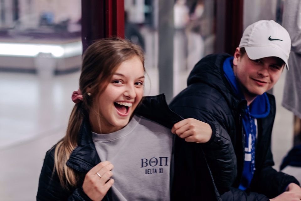 Come out to the Rec tonight at 8 to see us ball🏀