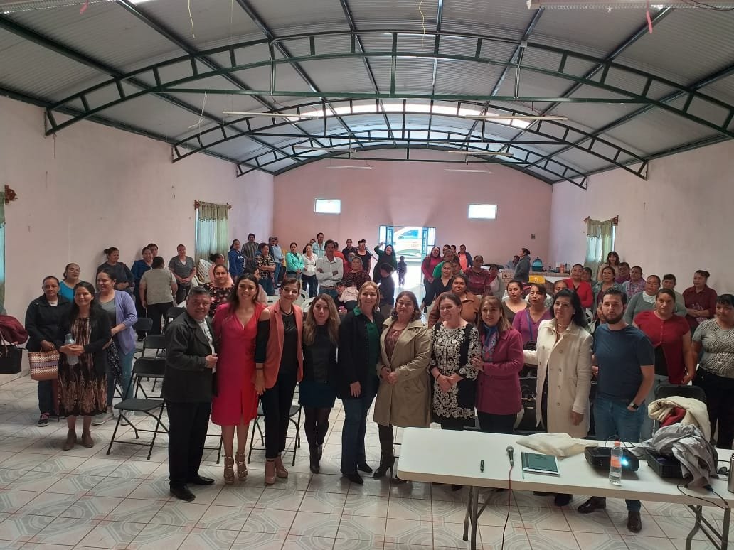 aryerez's tweet photo. Un verdadero honor ser partícipe de la primera #EscuelaParaPadres de la #ColoniaProgreso #RíoGrande. https://t.co/bY5uuwGUxu