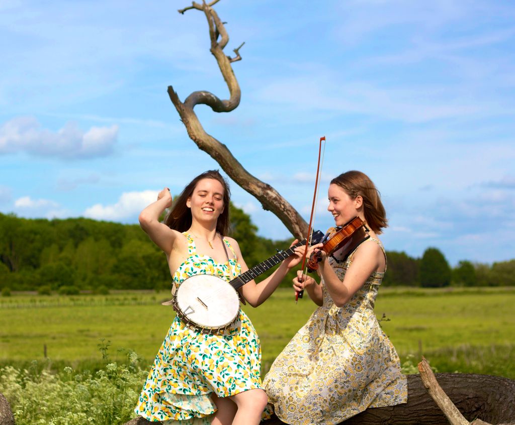 We are delighted to have the mesmerizing sounds of the Carrivick Sisters <a href="/Carrivicks/">Carrivick Sisters</a> live <a href="/TLBFestival/">THE LiTTLE BiG FESTiVAL</a> this summer...and we adore their version of #SuspiciousMinds by <a href="/ElvisPresley/">Elvis Presley</a> - Watch here - buff.ly/2ug4g7Q

#TheLittleBigFestival #OnSaleNow #2020 #Mesmerizing #Twins