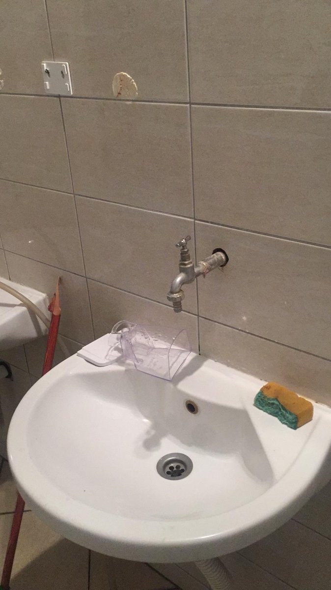 teutabuchi's tweet photo. Është mirë që shkollat të konsiderojnë higjienën në grupin e kushteve bazë dhe të domosdoshme të objekteve të tyre.
#Zeflushmarku #nosoap #skasapun #немасапун #yjnTweets #yjnNetwork
@ZdravstvoMK https://t.co/mGoY6NbRm2