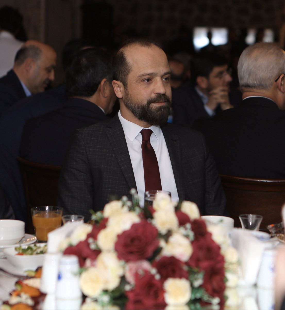 SincanAkParti's tweet photo. İlçe Başkanımız @s_arslanargun , önceki ilçe başkanlarımız Fatih Çelik, @ahmeterbag06 ve @fatihomac , İl Başkanımız @hakanhanozcan başkanlığında gerçekleştirilen partimizin kuruluşundan bugüne ilçe başkanları istişare ve değerlendirme toplantısına katıldılar. @AkpartiAnkara https://t.co/0epC5ZQcNt