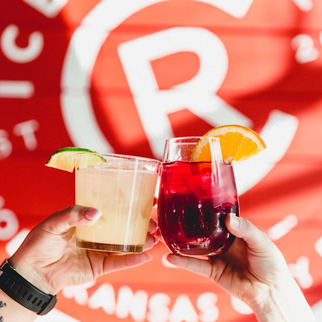 Happy Hour starts at 3 p.m.! ✨ Grab some friends and join us.