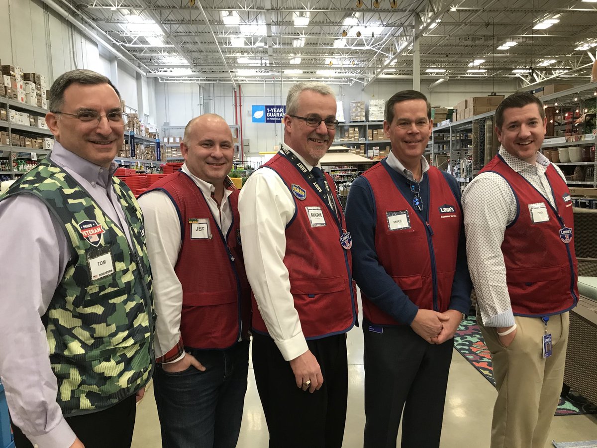 I had the chance to stop by Vernon Hills to congratulate Mark Yankee and team on the 2019 SOTY!