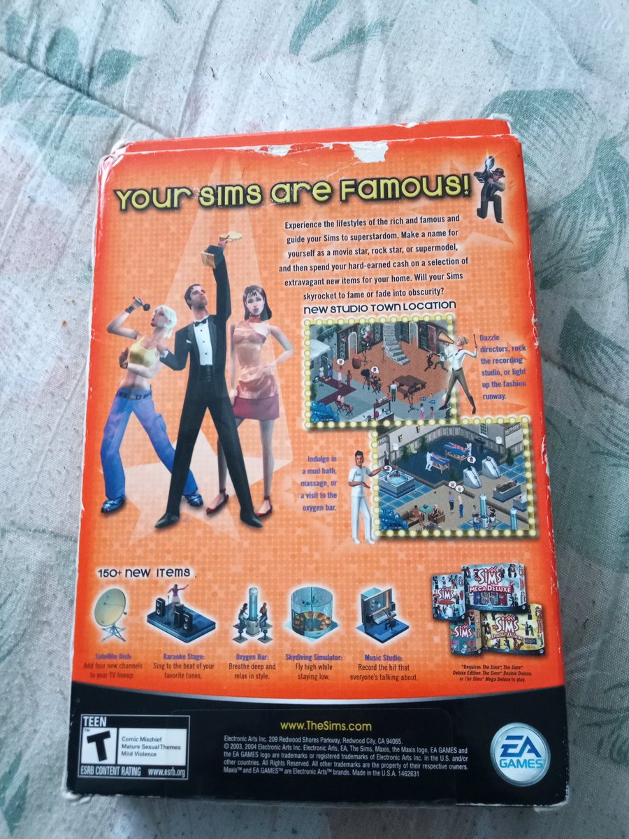 l_veislouder's tweet photo. I've had this game for years, have never been able to play it 😭😭😭 & can't bring myself to discard it bc it's the fucking @TheSims 😍🖥️🎮
#simmerproblems #TheSims #thesimssuperstar https://t.co/6Xtmg61Thi