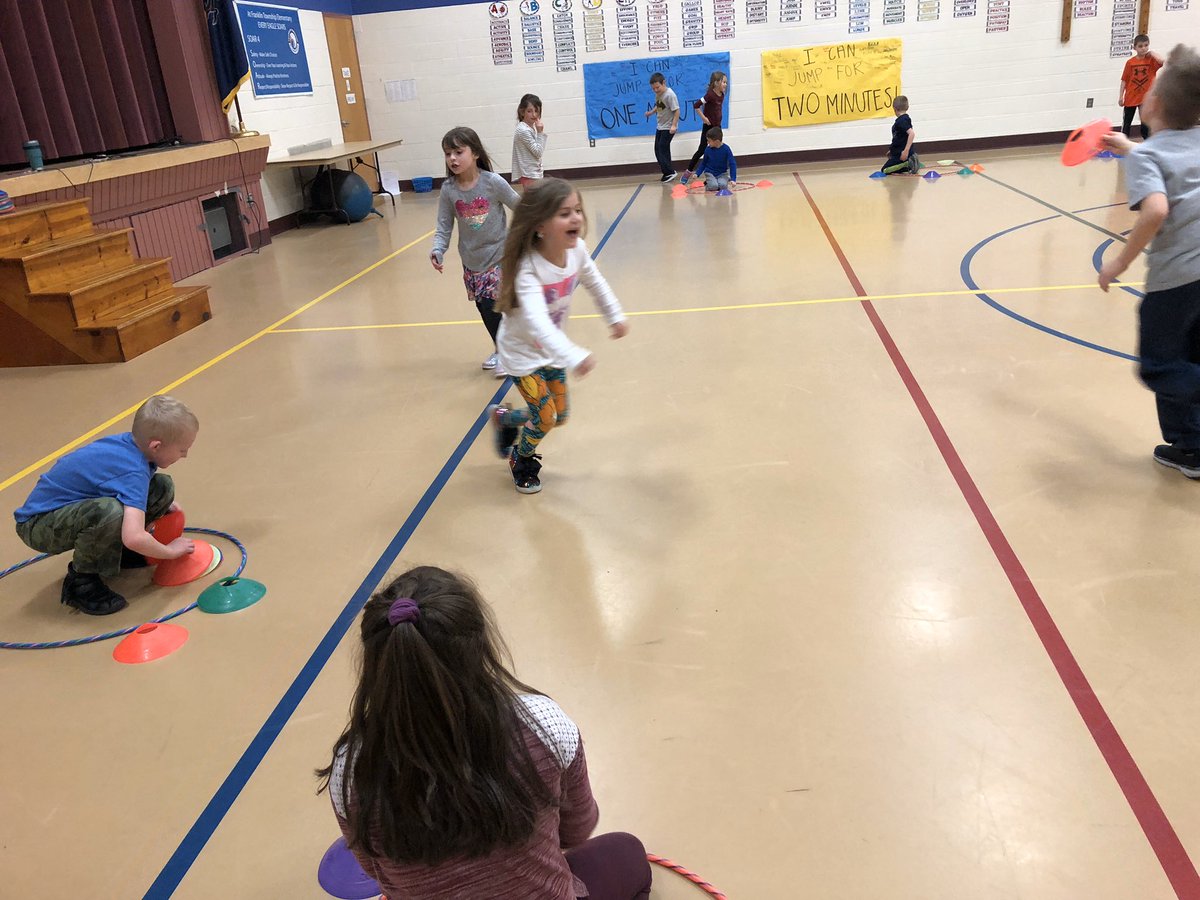 SJLappi's tweet photo. 1st Graders at FTE learning math, problem solving, &amp; teamwork in Phys. Ed class with Miss Cotton! The game is called Eggs in the Nest 😊
#FTESOAR4 https://t.co/qzGjj3Gp2y