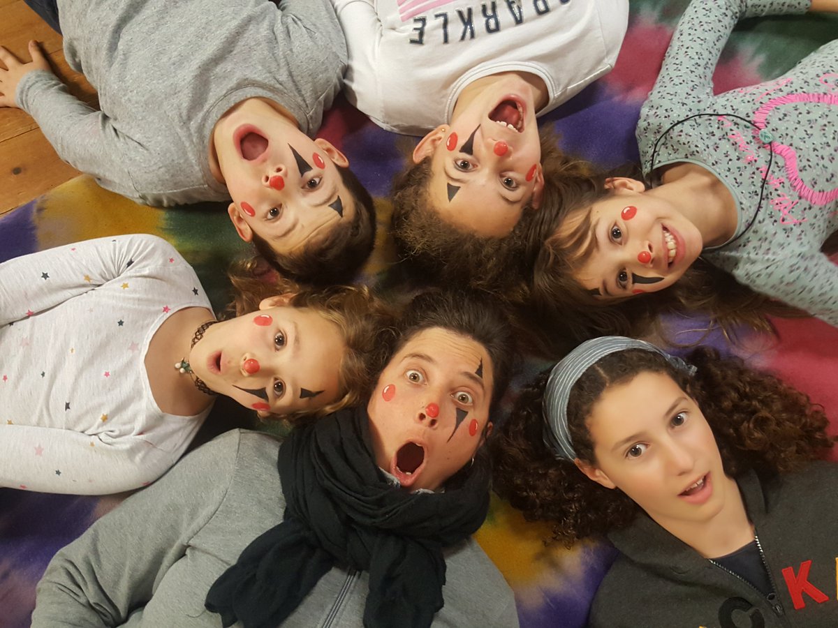 espaitutuguri's tweet photo. 🎪A Circ i Aeris aprofitem la setmana de carnestoltes per treballar les emocions a través del Clown.
Ens ho hem passat taaan bé! .
☆Dilluns INICIACIÓ AL CIRC +3anys 17.15h-18h
☆Dilluns CIRC I AERIS +9anys 18h-19h
☆Dimecres CIRC I AERIS +6 anys 18h-19h

#tutuguri #circ #aeris https://t.co/A8kio44E1G