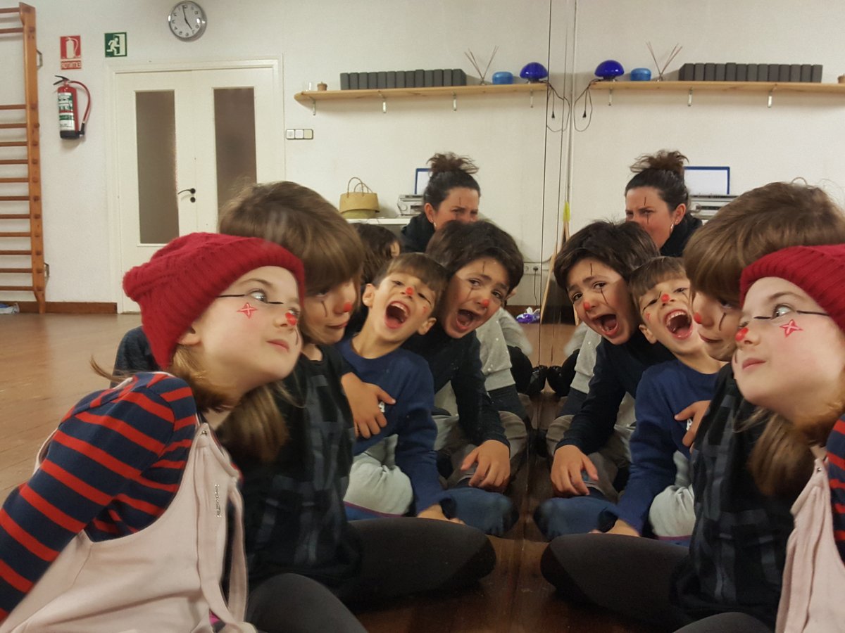 espaitutuguri's tweet photo. 🎪A Circ i Aeris aprofitem la setmana de carnestoltes per treballar les emocions a través del Clown.
Ens ho hem passat taaan bé! .
☆Dilluns INICIACIÓ AL CIRC +3anys 17.15h-18h
☆Dilluns CIRC I AERIS +9anys 18h-19h
☆Dimecres CIRC I AERIS +6 anys 18h-19h

#tutuguri #circ #aeris https://t.co/A8kio44E1G