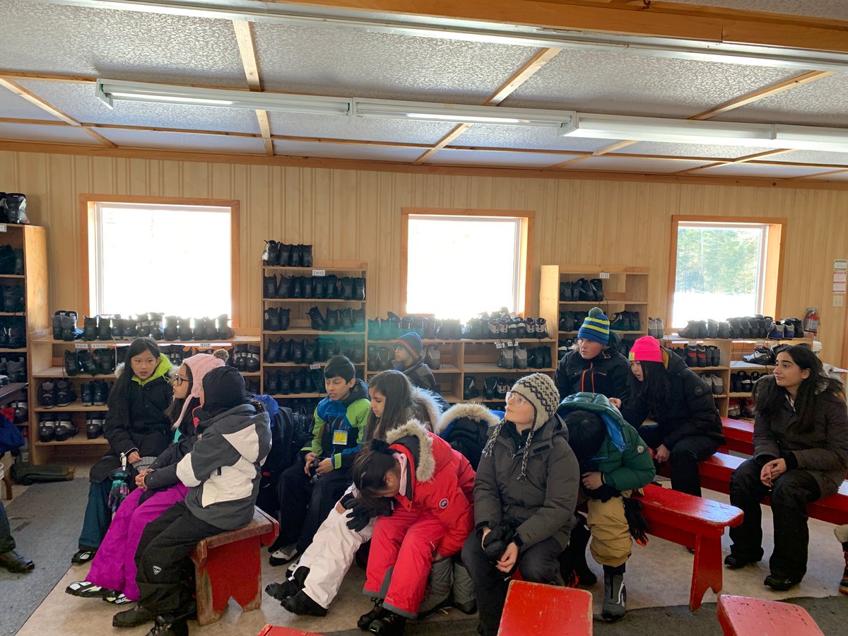 Getting ready to cross country ski with the Grade 4s at Wanakita.  <a href="/HTSRichmondHill/">HTS Richmond Hill</a>  <a href="/ALIVEOutdoors/">ALIVE Outdoors</a>