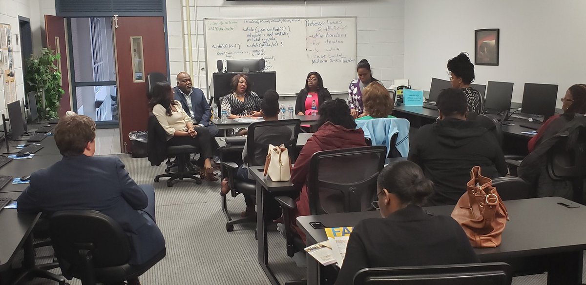 keishadhudson's tweet photo. Humility is something we all could use more of and I got plenty last night at our 4th annual alumni panel.  Our alumni are  amazing.  I am grateful for all our students.  #beconfident #bekind #beindispensable #beexcellent https://t.co/fnGDpqHKaF