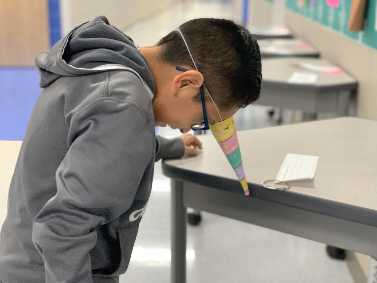 AzaleaLaMaestra's tweet photo. #Ruthes #WhereTheBestBegins #Area #UnicornWritingStation #WritingExemplar #WritingRubric #PoetryAnnotation #WhatDidYouLearnToday @lweaveremma @MelissaAldana13 @makingmoonmoves @MsScott79794030 https://t.co/BeyKKIk5ns