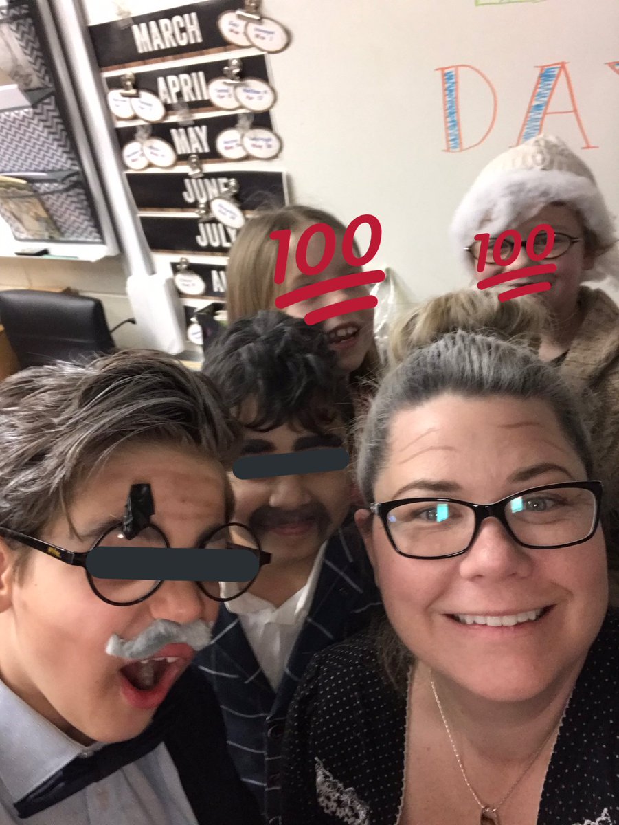 MsDayGrade1's tweet photo. 100 Days of school!!! https://t.co/MjrVFZvnNP