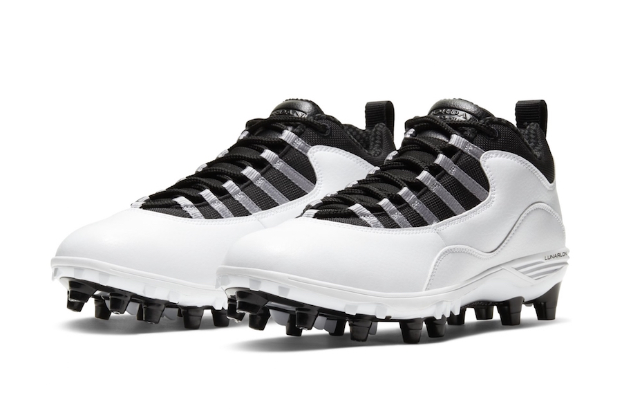 jordan football spikes