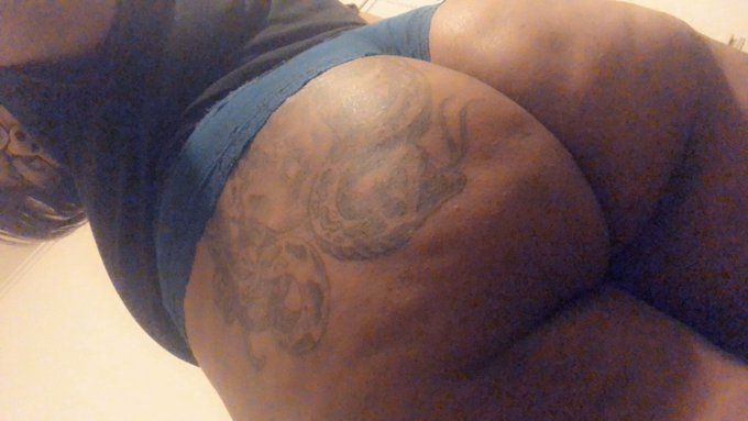 Cellulite so you know it&rsquo;s real 😝 come baby be this fist man the land up on this moon 🌙 #dafinest #DaFiNestCreatioNs<a href="/tag/ass"class="tags"><span>#ass</span></a><a href="/tag/dafinestcreations"class="tags"><span>#dafinestcreations</span></a><a href="/tag/dafinest"class="tags"><span>#dafinest</span></a>
