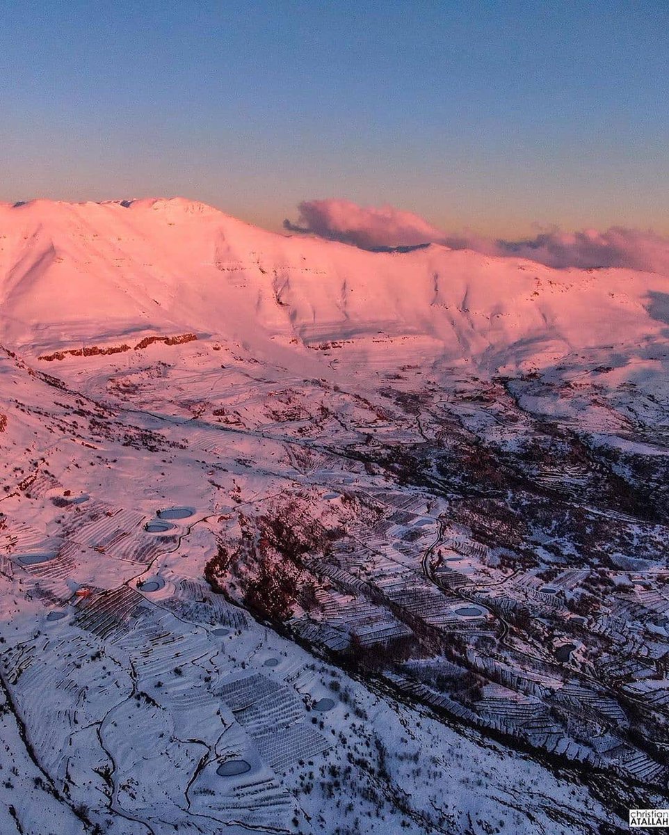 Amineiskandar2's tweet photo. Regagnons nos #montagnes ce printemps et cultivons nos terrasses avant qu’il ne soit trop tard. Car c’est là que se trouvent nos racines, notre berceau et notre grenier #TurLevnon #SyriacMaronite #BarJulius https://t.co/jDNEjSriEk