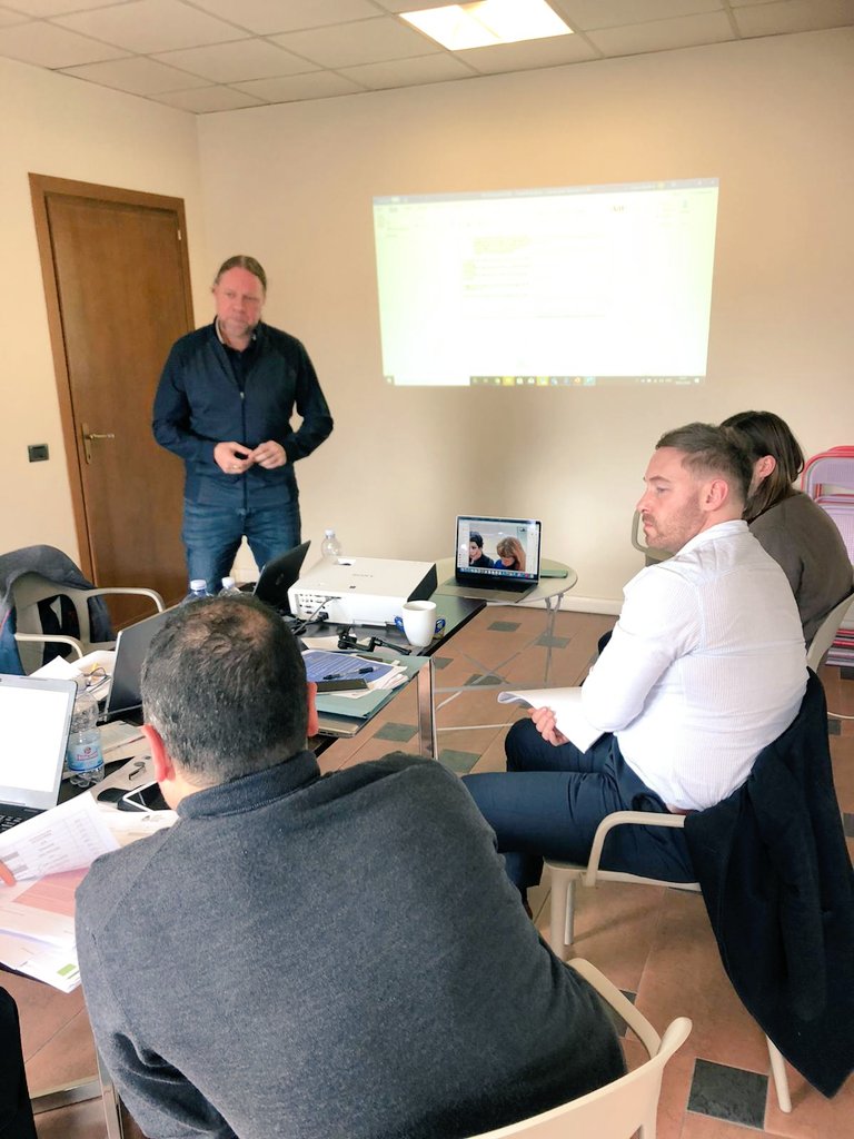 Pietervschie's tweet photo. Last week we were discussing to get #PeopleInRecovery back into #employment - Re:Introduction of #SocialMe https://t.co/rkjiLkpC48 https://t.co/3Gd1Z18OMD