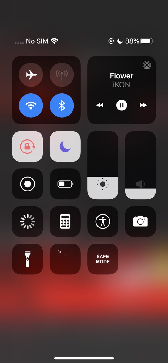 alolastmoment's tweet image. Hey, what’s that there?

Yep, Flat Music Controls for iOS 13!

Will be released in a few days hopefully. 

Major thanks to @DODGraphics for the amazing #iThemer, and @BuufJuiced for the most extensive #theme ever.

Gotta say, kinda feels nice being back to this 😄