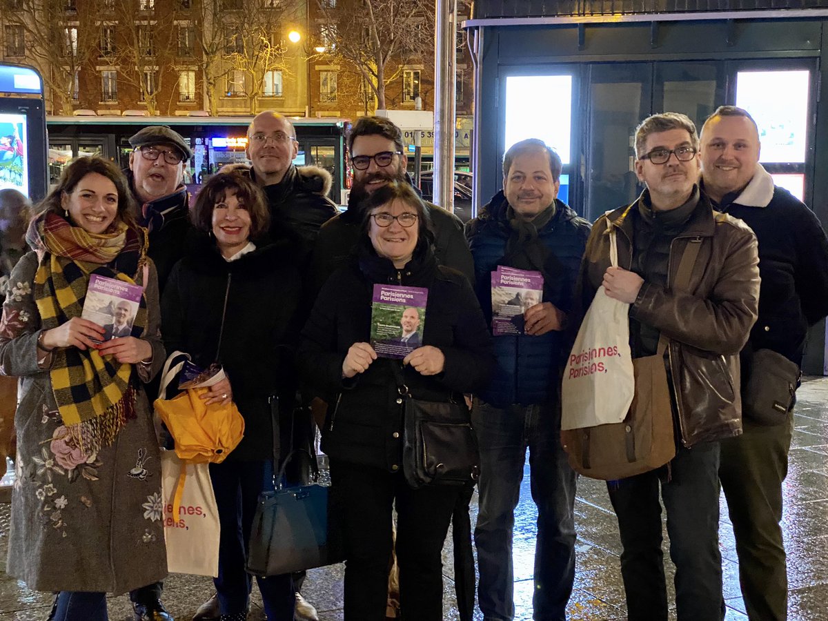Parisien_nes14's tweet photo. [#Paris14] Nous sommes présents tous les jours à vos côtés pour vous présenter notre mouvement, notre programme et surtout pour vous écouter. 

✊Les habitants doivent être remis au cœur des décisions de leur ville ; nous leur redonnerons la parole. 

#Paris2020 #Municipales2020 https://t.co/xR0tlBpVmg