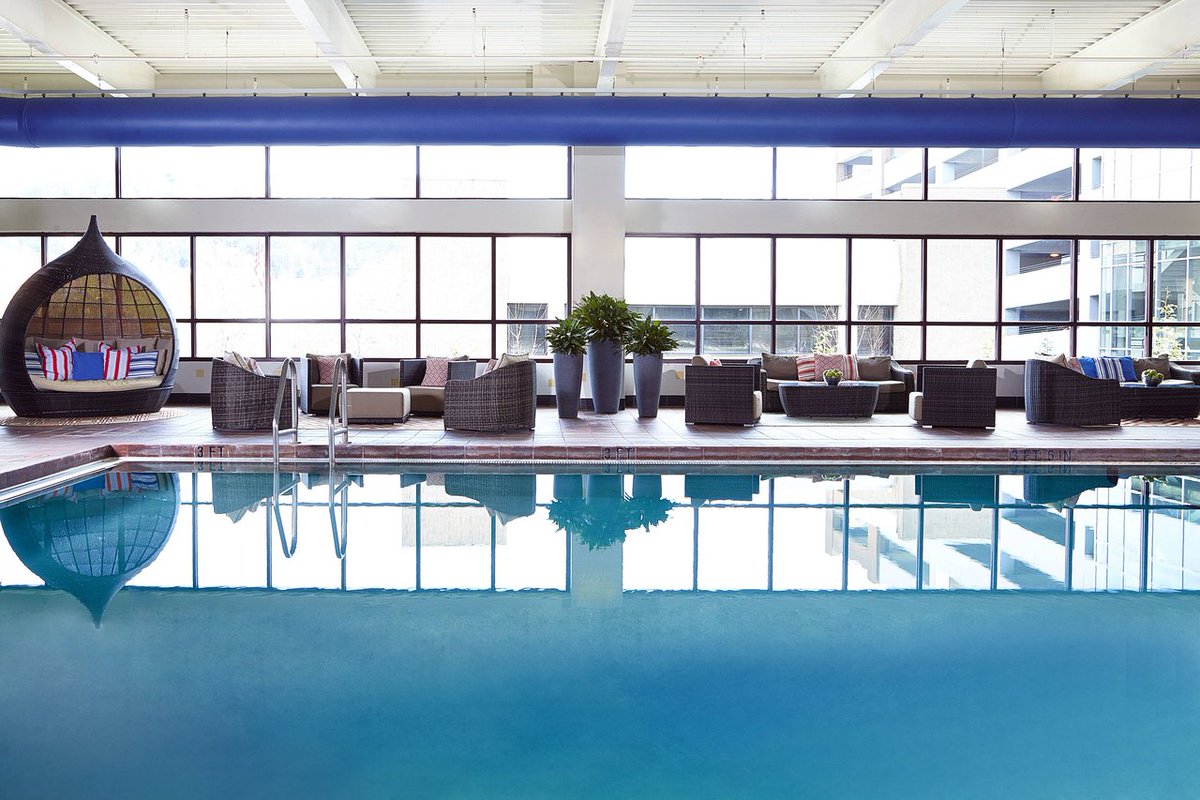 It may be cold outside, but our refreshing pool is nice and warm! #RenHotels #Asheville