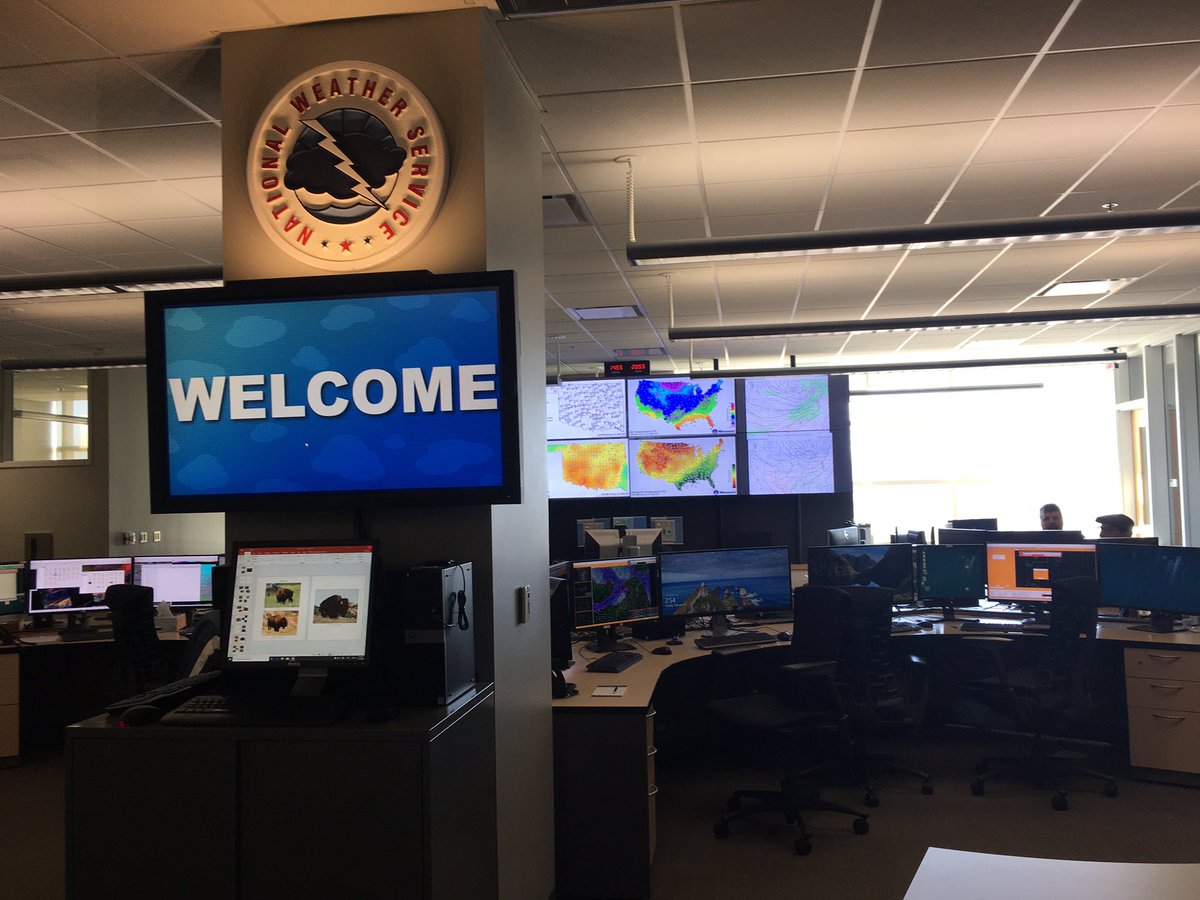 EHS_CC's tweet photo. Gibbs Journalism and Mass Communications &amp; the National Weather Service @UofOklahoma @go2ou https://t.co/2IcQXNEr4U