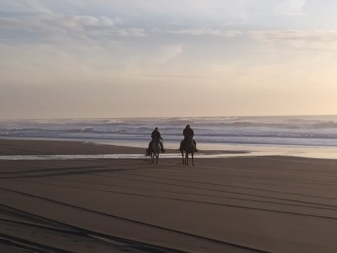 Beach time yesterday! https://t.co/YG9ZcqGMUO<a href="/tag/photoshoot"class="tags"><span>#photoshoot</span></a><a href="/tag/festivalwear"class="tags"><span>#festivalwear</span></a><a href="/tag/abandonedfactory"class="tags"><span>#abandonedfactory</span></a>
