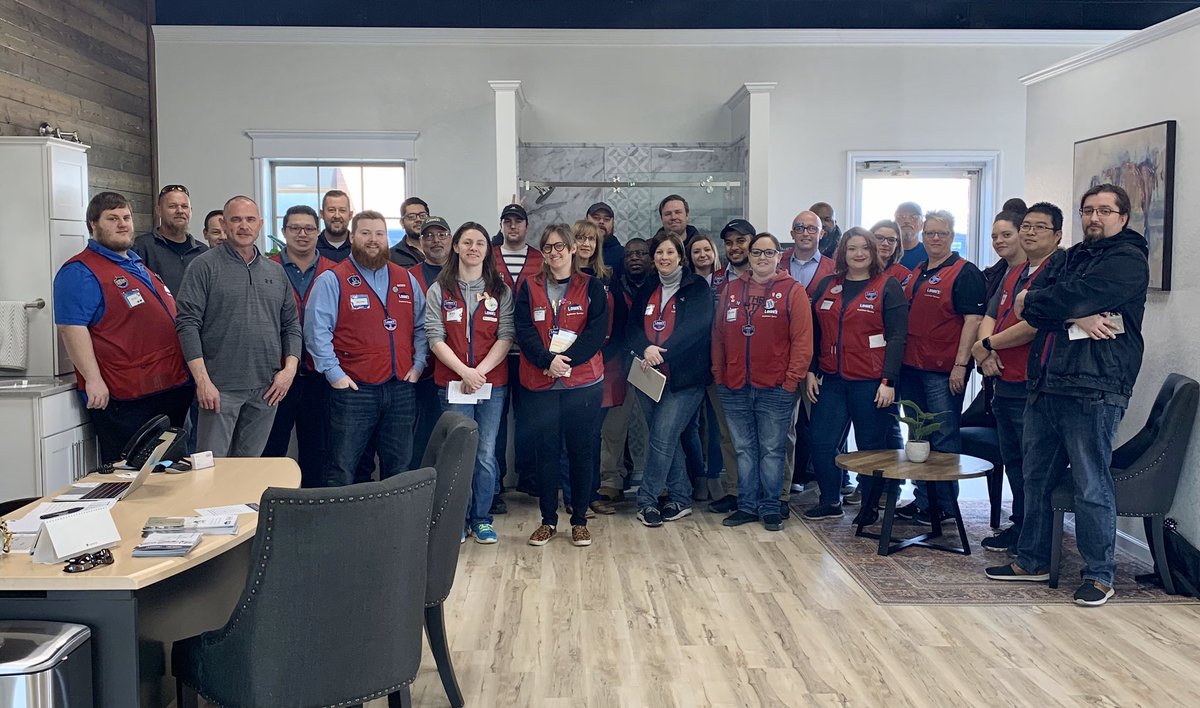 HunterLowes's tweet photo. What a great day with our Re-Bath Partners at our Oklahoma City Re-Bath showroom. This will be a picture we look back on as we CRUSH plan in 2020. #Lowes #LEADingtheway #ReBath #Region5 @JoeMedley10 https://t.co/t2Dsdl2y9p