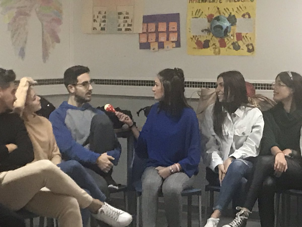 aileon25's tweet photo. Hoy hemos inaugurado #OEUMA y hemos presentado el reto de diseñar actividades educativas para alumn@s de @CEIPLOSREMEDIOS que vendrán a la facultad. Integraremos dos asignaturas: Organización y Didàctica #dgprimuma Con ilusión comenzamos el cuatrimestre 😬 https://t.co/WTt5u5POSu