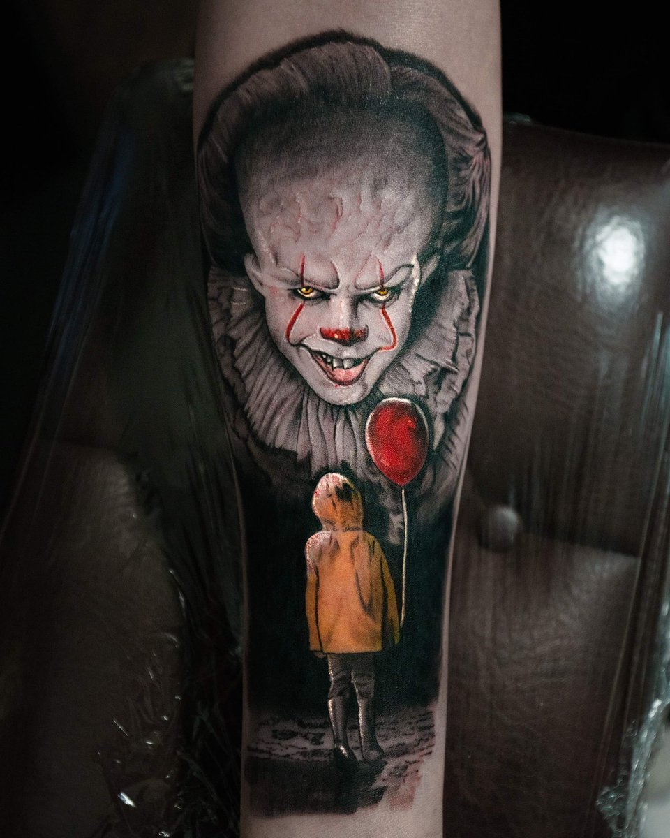 inksurgerytat2's tweet photo. Hi Georgie, what a nice boat! @Billskarsgard_ @StephenKing #pennywise #IT #weallfloat @BarberDts @SullenClothing @HustleButter #tattoo #horror #sleeve #realism #portrait #ink https://t.co/FN8reD0t1B