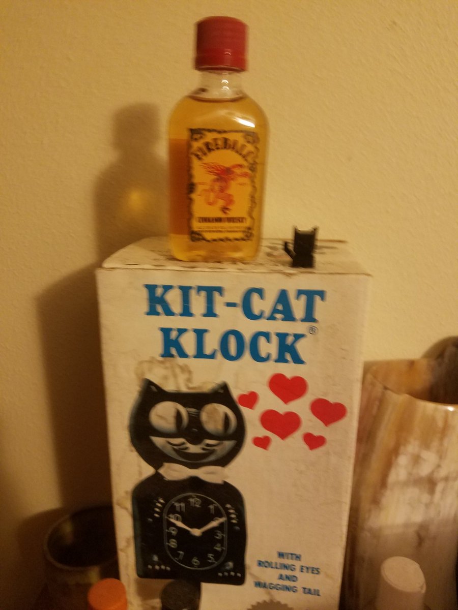 cak_attack's tweet image. I have recently "adopted" a 3d printed cat.  His name is mushroom. I have been taking pics of the little guy.  This will be an ongoing documentation of mushrooms adventures.