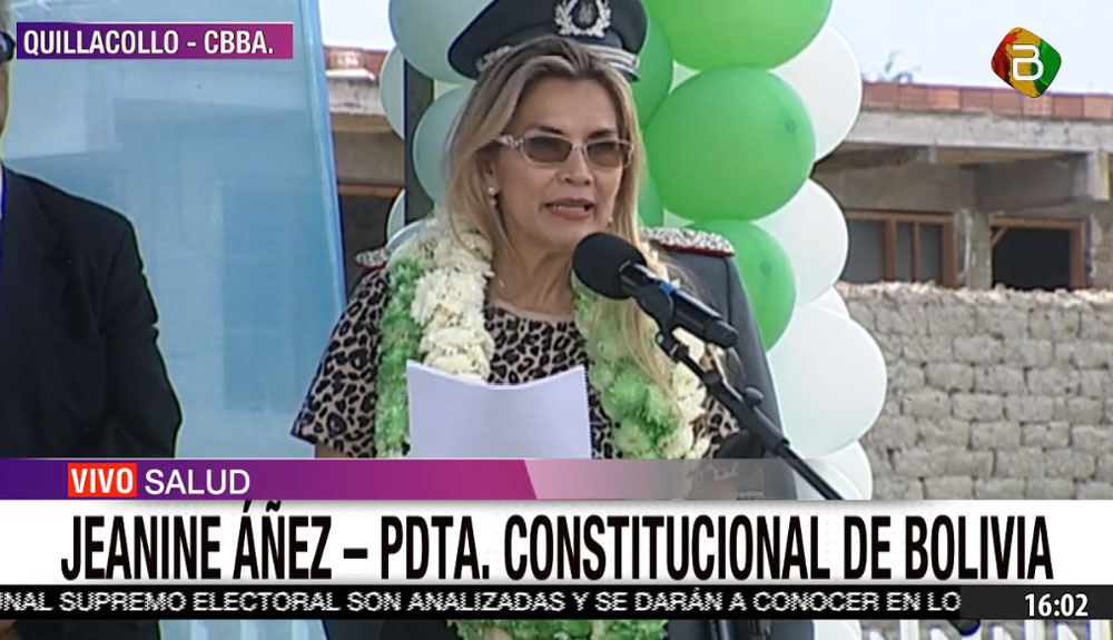 AndreaBSahonero's tweet image. El avión presidencial aterrizó en Cbba, la Presidenta utiliza bienes del Estado para su campaña, utiliza tiempo del Estado para hacer campaña. Una pena, más de lo mismo.