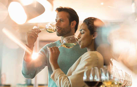 Planning a date night? Treat your special someone to a Friday night getaway, including a delicious menu, live entertainment and award-winning wines! For full details: adamoestate.com/wp-content/upl… #adamoestatewinery