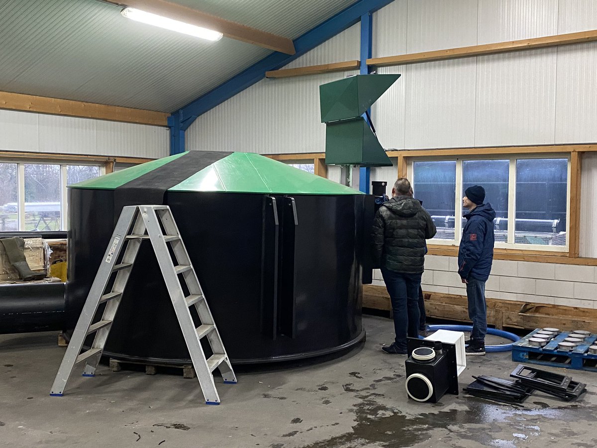 Vislift1's tweet photo. Stel u eens voor? Een #standaard #vispassage die voor u kant en klaar op voorraad staat. En (bijna) altijd op uw locatie past, zonder moeilijke berekeningen! #plugenplay #krwdoelstellingen #waterbeheer @waterschappen #voordelig  #waterkwaliteit #grid #data #vismigratie @minlnv https://t.co/dWd96bMUam
