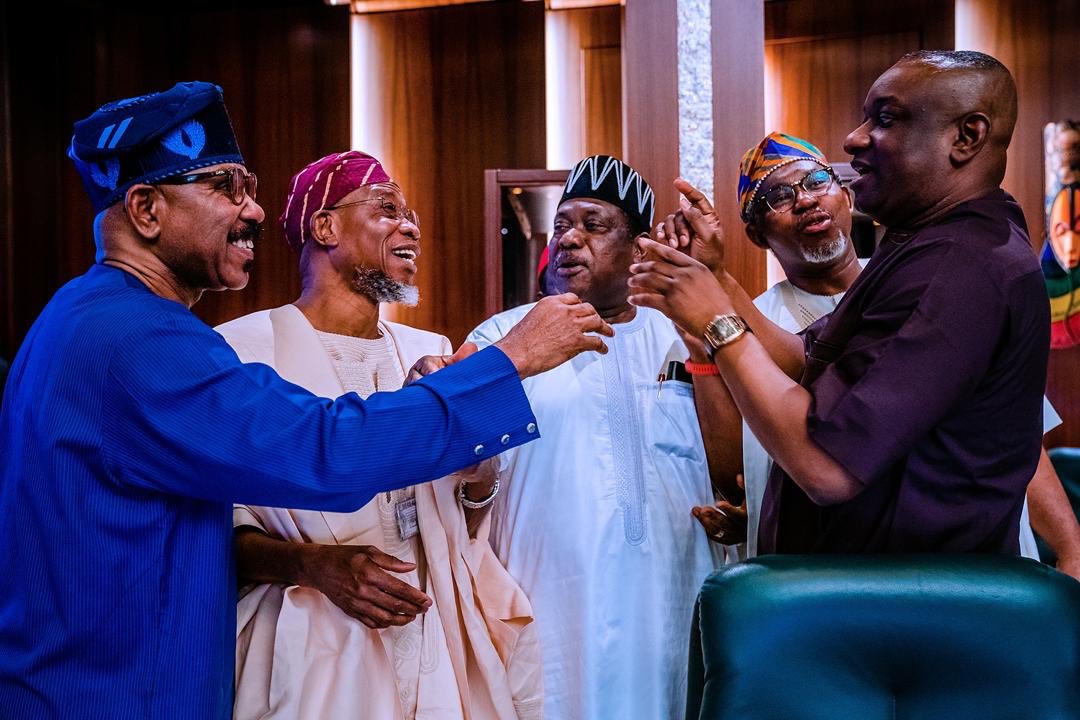 Opetuyii's tweet photo. President @MBuhari presided over Federal Executive Council Meeting (FEC) at State House, Abuja. 
February 19th, 2020
📷 @tolanialli 
@tundefashola https://t.co/QWC0X3Di0B