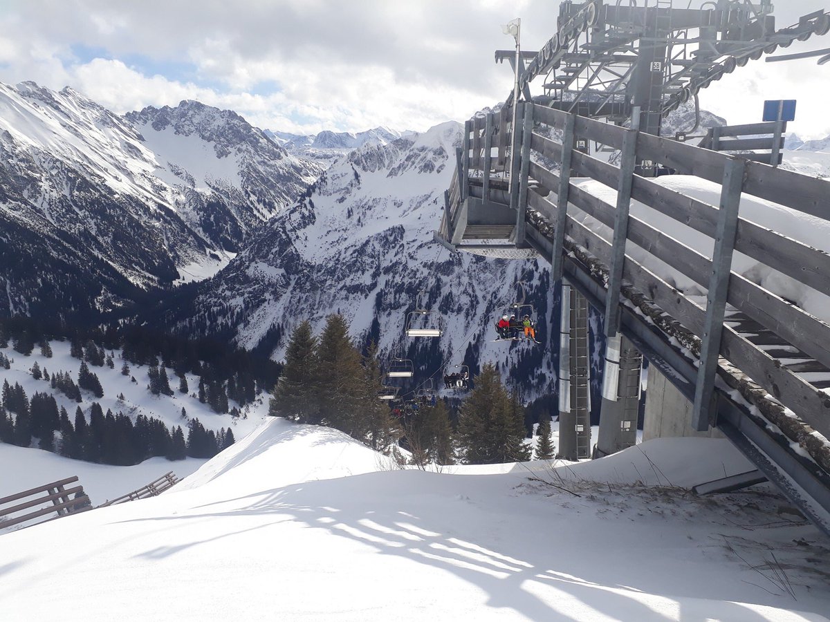 Currently on a CCAT skiing course based in Bavaria, though skiing over the border in Austria, 53 CFAV and 16 year + cadets doing three courses, SF 1 for those with little or no skiing experience, ISC for those with some experience and finally for the hardened few SF2!