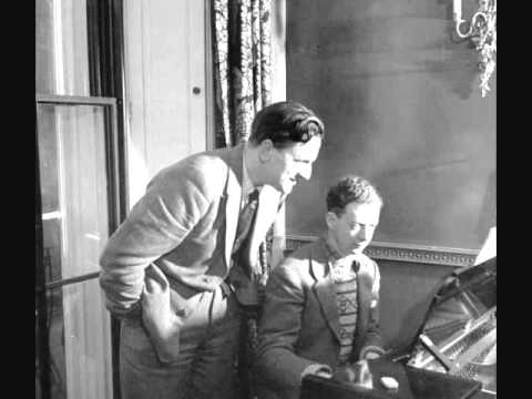 PlaceChaseTours's tweet image. Soon to join them all were composer #BenjaminBritten and his lover, #PeterPears, Auden’s own lover, Chester Kallman, and the exiled son of German author #ThomasMann, although not the latter’s sister – Auden’s wife of convenience whom he married to extricate from Nazi Germany.