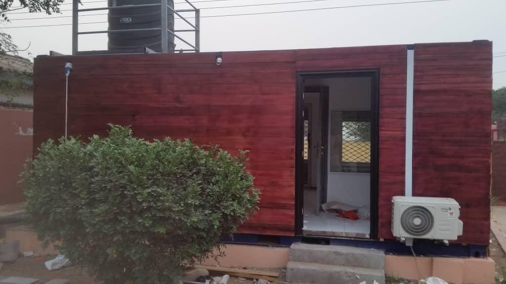 Nom_co_ltd's tweet photo. As DJ Khaleed will say......"another one". We transformed 2 20ft containers into a showroom and did some magnificent wood cladding. #nom #lifetimesolutions #concreate https://t.co/otXDlpquEE