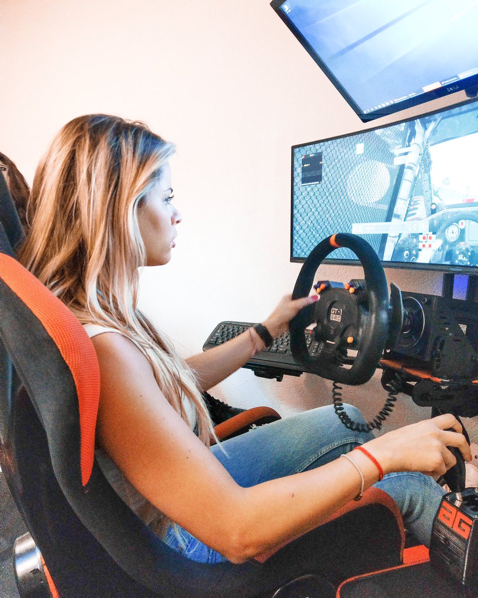 AgSimulation's tweet photo. De aquí va a salir algo bueno... cuidado con @christine_gz, viene pisando fuerte! 🏎

Something good is coming... be careful with @christine_gz, she is stepping on the gas! 🏎 
#simracing #cockpit #simulation #vr #virtualreality #pilot #girl #ESports #simracing #ags #agsimulation https://t.co/06TA79Xp4f