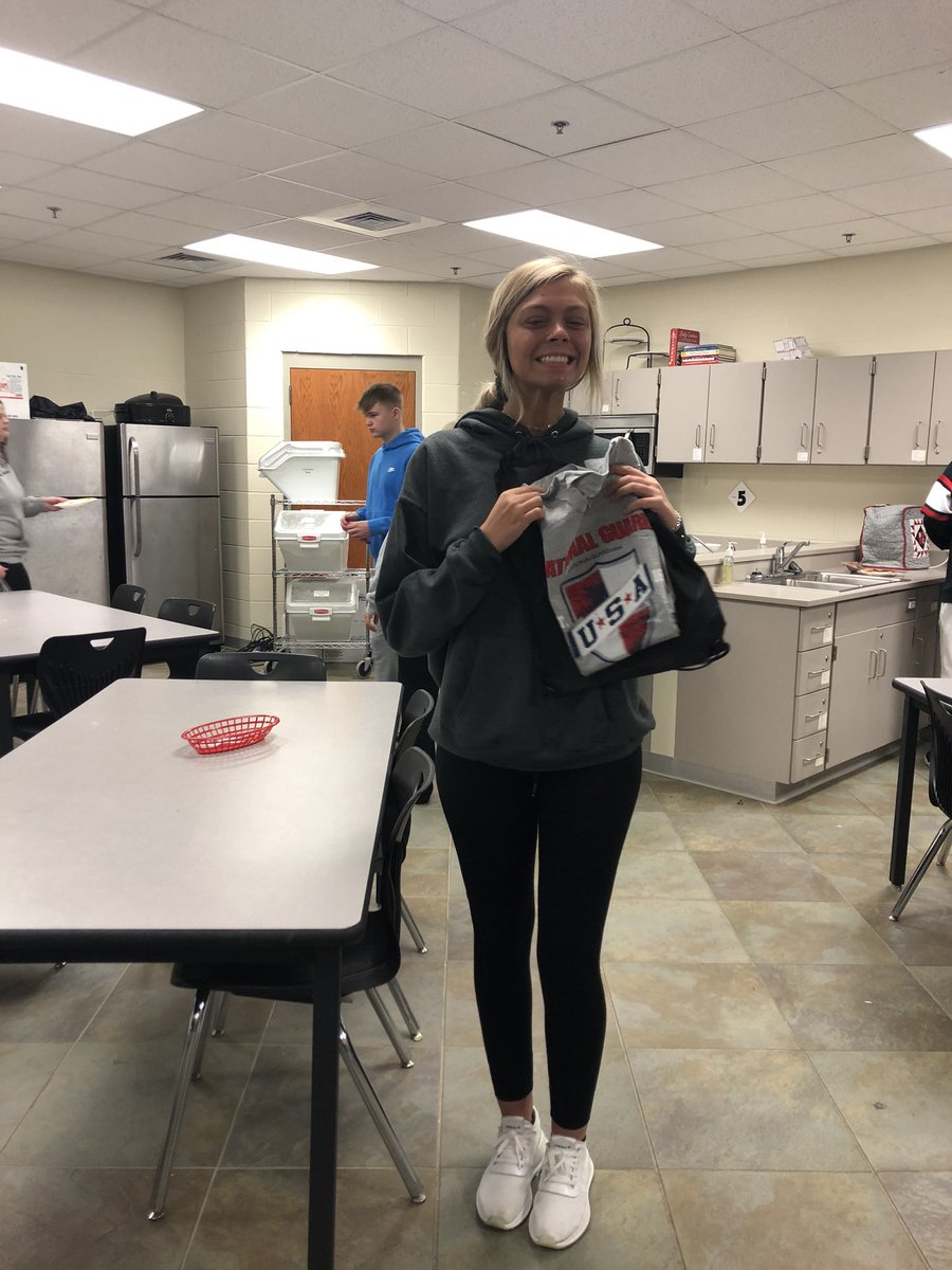 BeckyLynch7's tweet photo. MRE cooking Challenge- Upperclassman...thanks @coachEFerg12 and Mr. Chaney for being brave!!! 👩🏻‍🍳 https://t.co/LPBXQrC1EC