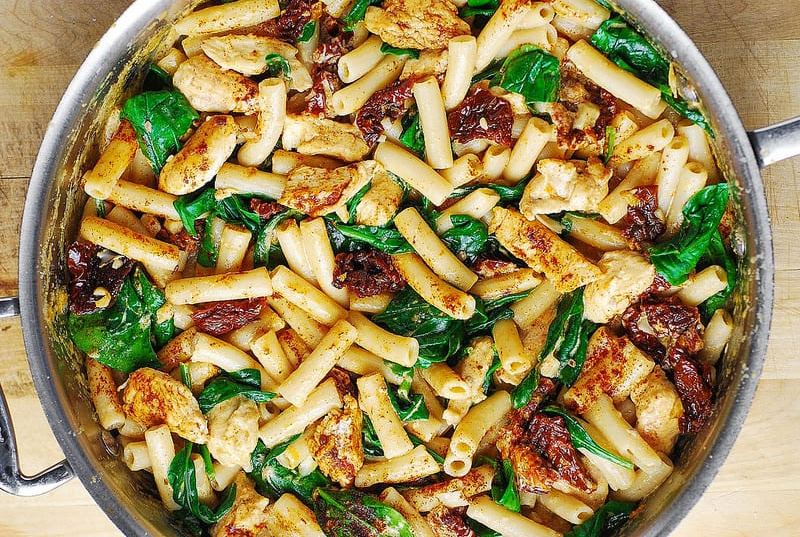 CookLand_info's tweet image. While the whole world is anxiously watching the spread of the coronavirus - we are preparing asiago chicken pasta with sun-dried tomatoes and spinach!
-------
#recipe #cooking #delicious #healthy #meatlife #homecooking #coronavirus