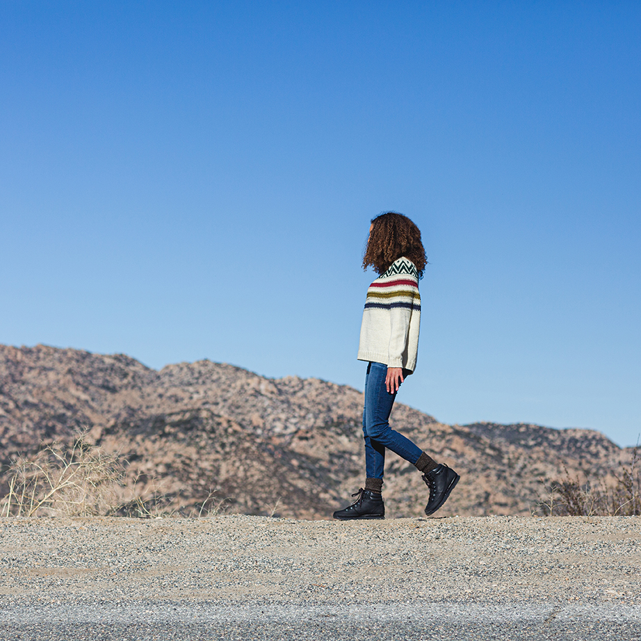 harperpoint's tweet photo. Hudson + West Co. is a yarn company committed to bringing innovative American-made yarns to the knitting market, while also crafting stylish designs using the same materials. @tatiananunn displays her style here wearing some H&amp;W threads.

#productphotographer #ventura #oxnard https://t.co/T5ma0Y09Dg