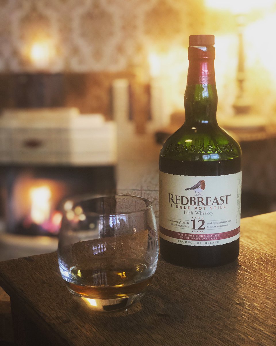 This weeks Whiskey Sessions will feature Redbreast 12 Years 😍 

Thursday from 6pm-8pm with live music. 

#WhiskeySessions