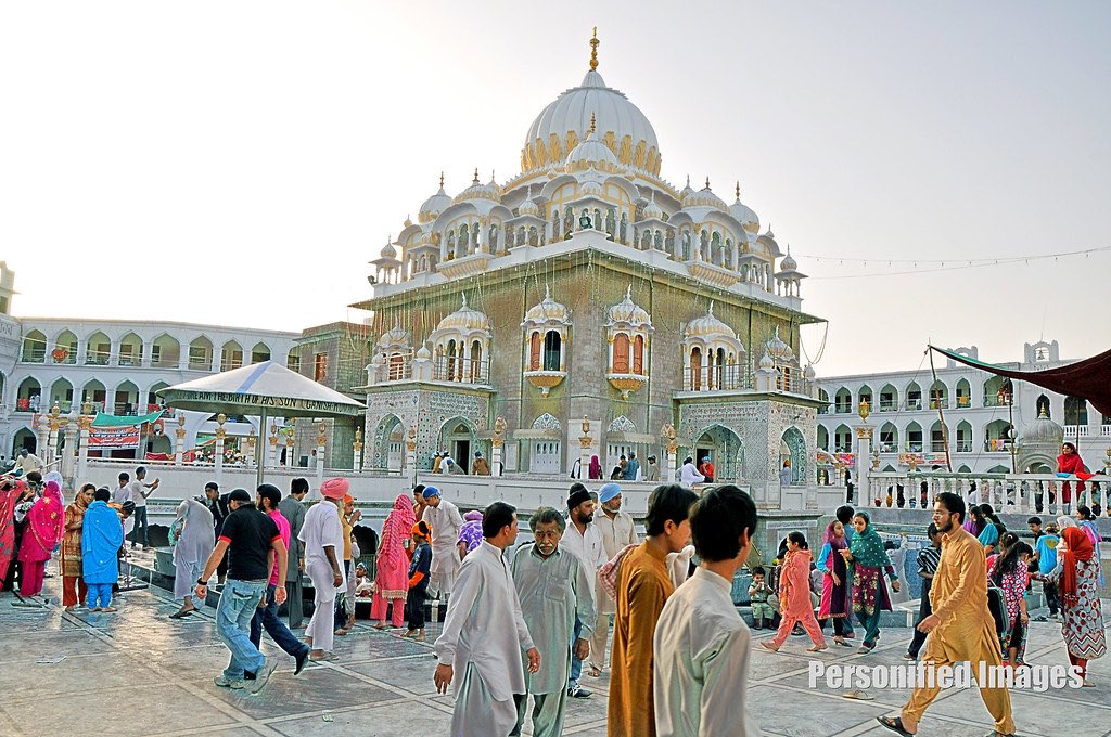 GLtamu's tweet photo. The third country we are showcasing is Pakistan! 🇵🇰 Pakistan has a rich culture closely tied to its art forms. Literature, poetry, art, and architecture are all points of pride for the Pakistani people. Come to Rudder Plaza, March 3rd from 6-9 pm to learn more! https://t.co/NLZ3cPR34y