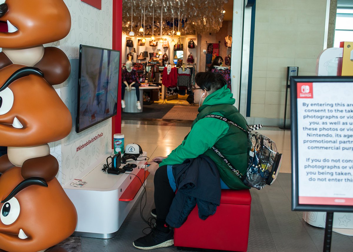DFWNewsFlash's tweet image. Nintendo Switch On The Go Offers Travelers Gateways To Adventure At U.S. Airports: ow.ly/iuPo50yqSal #nintendo #dallaslovefield #dfwnewsflash
Photo by Rodney Moore