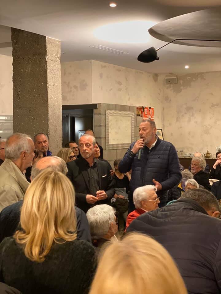 trojani2020's tweet photo. Un succès fou ce soir pour l’Apéro-Débat avec plus de 200 personnes à la Cantine de TiFlo !
#TousUnispourVillefranche ! https://t.co/FLKPxRhKFe