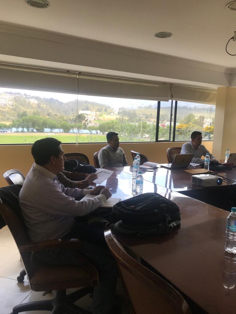 La comisión de socialización de Auto-evaluación 2019 - 2020 se reunió para continuar con la ejecución del plan de mejoras que se encuentra en proceso de implementación.
El objetivo: "el mejoramiento constante de la calidad de la carrera en cada uno de sus componentes."