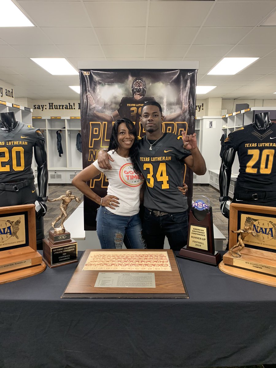 34luth's tweet photo. Great day visiting @tlusaac today. ✅ Thank you for having me out @Coach_JoFo 🙏🏽 https://t.co/bprz2h83xU