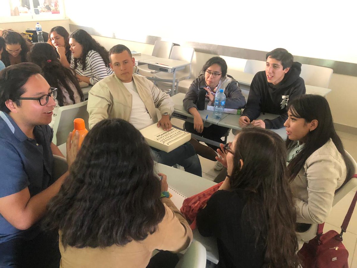 DDUUDGOFICIAL's tweet photo. El pasado 13 de febrero se llevó a cabo el taller “Consentimiento sexual” organizado por la oficina enlace del de la Defensoría en el CUCS. 
Este taller fue dirigido a alumnas y alumnos de primer semestre de la Licenciatura en Médico Cirujano y Partero.
#CulturadePazenAcción https://t.co/PTWWMhSSeK