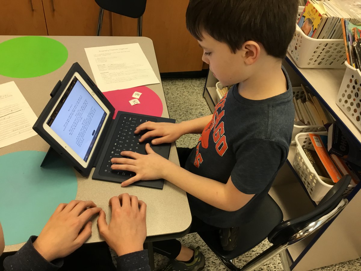 We loved working with the 8th graders to improve our informational writing! #106learns #3rdgraderocks #weloveour8thgraders