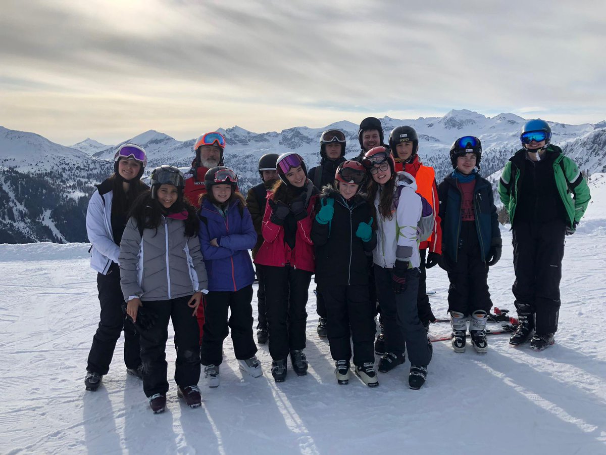 MBskitrip's tweet photo. Day 4 was tough but everyone showed resilience in the face of some challenging slopes. Special mention to the beginners who have all now been 'up the mountain' https://t.co/s651kOvoNf